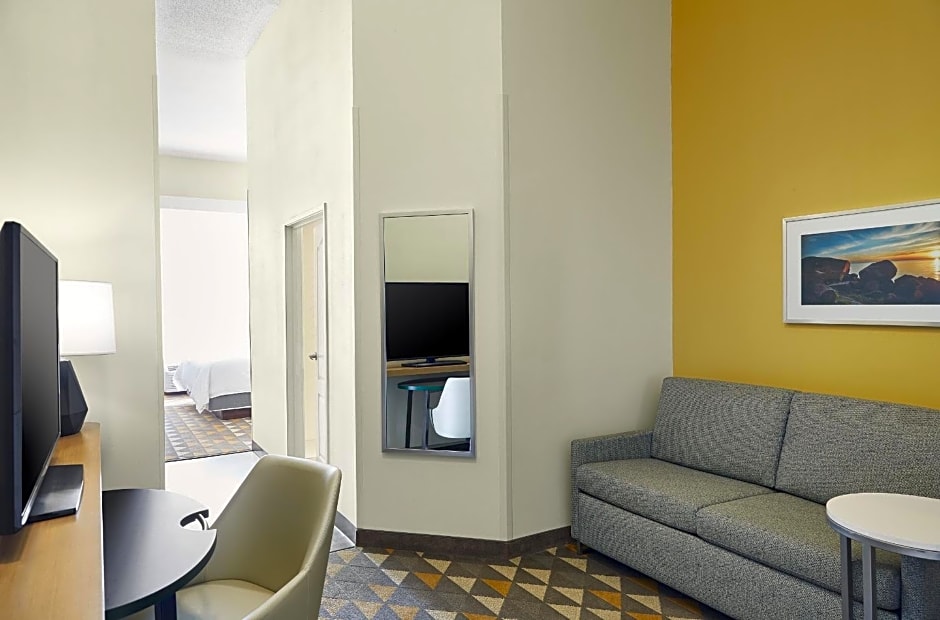 Holiday Inn Hotel & Suites Madison West