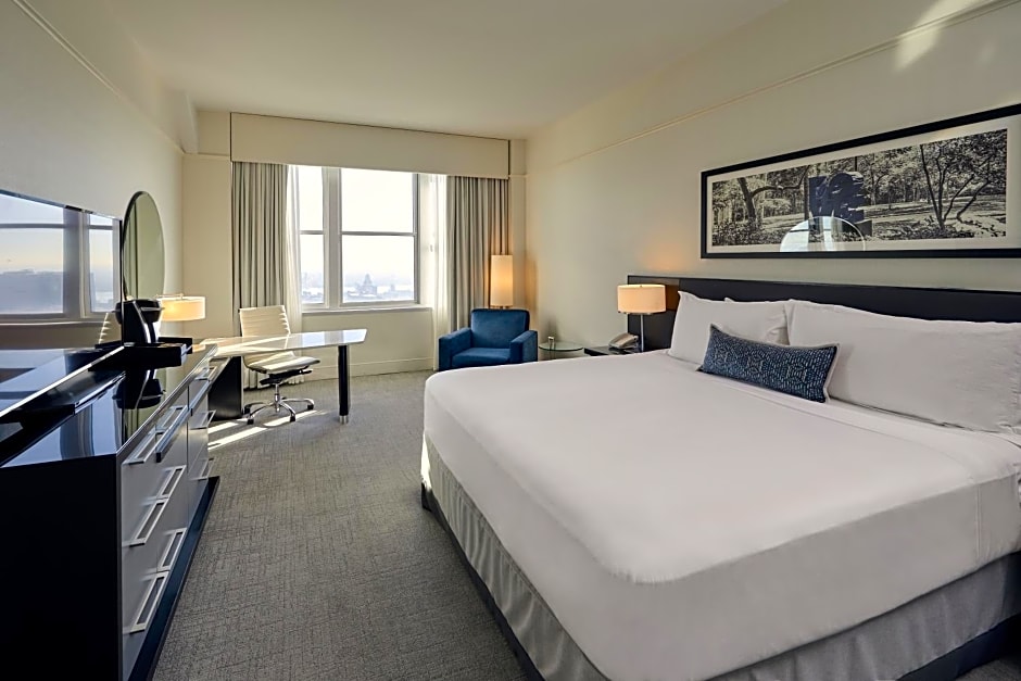 Loews Philadelphia Hotel