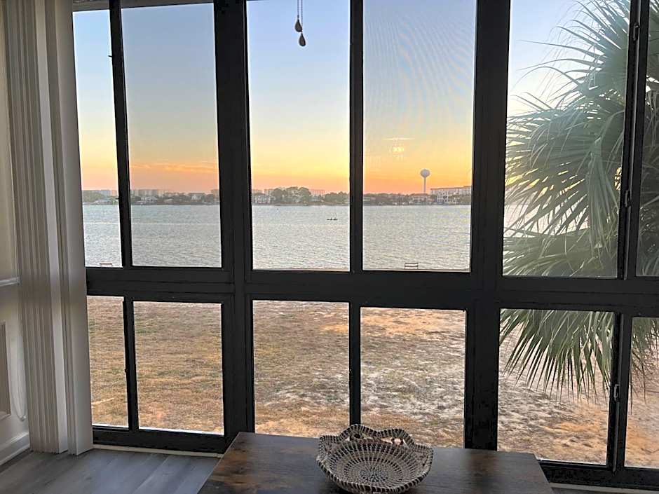Wondrous Waterfront Condo w/ Pool & Washer/Dryer