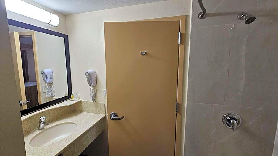 Econo Lodge Woodbridge