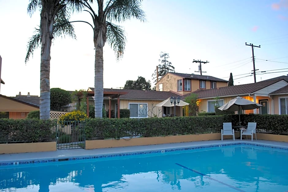 Oasis Inn and Suites
