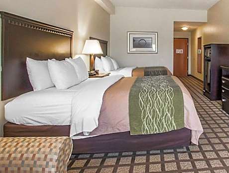 Queen Suite with Two Queen Beds - Non-Smoking
