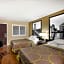 Super 8 by Wyndham Martinez