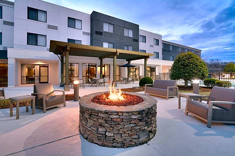 Courtyard by Marriott Johnson City