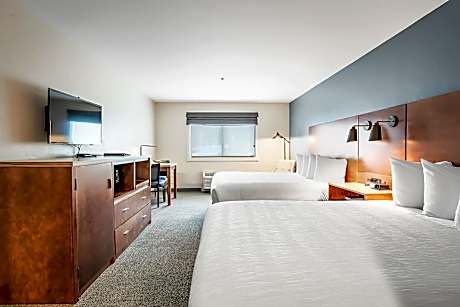 Deluxe Queen Room with Two Queen Beds