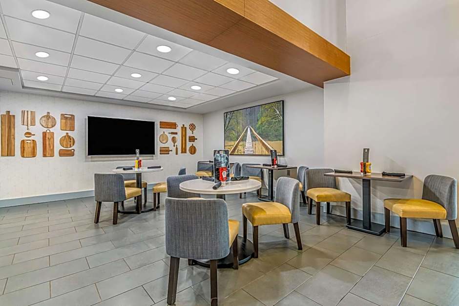 Embassy Suites By Hilton Detroit Metro Airport