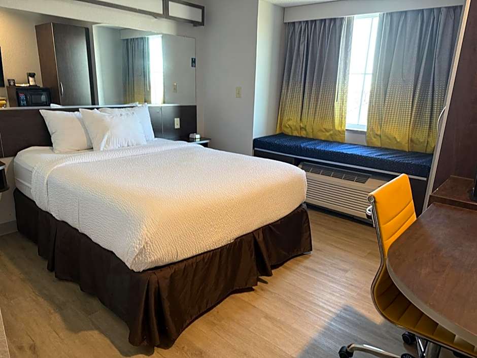 Microtel Inn & Suites - Triadelphia
