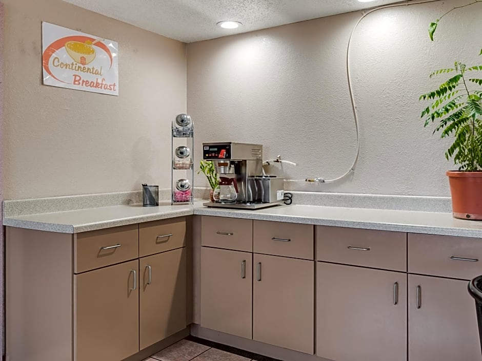 Travelers Inn Midwest City