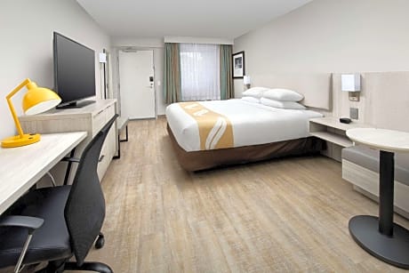 Upgraded King Room- Non Smoking