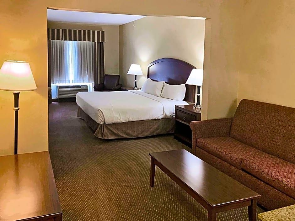 Rodeway Inn & Suites