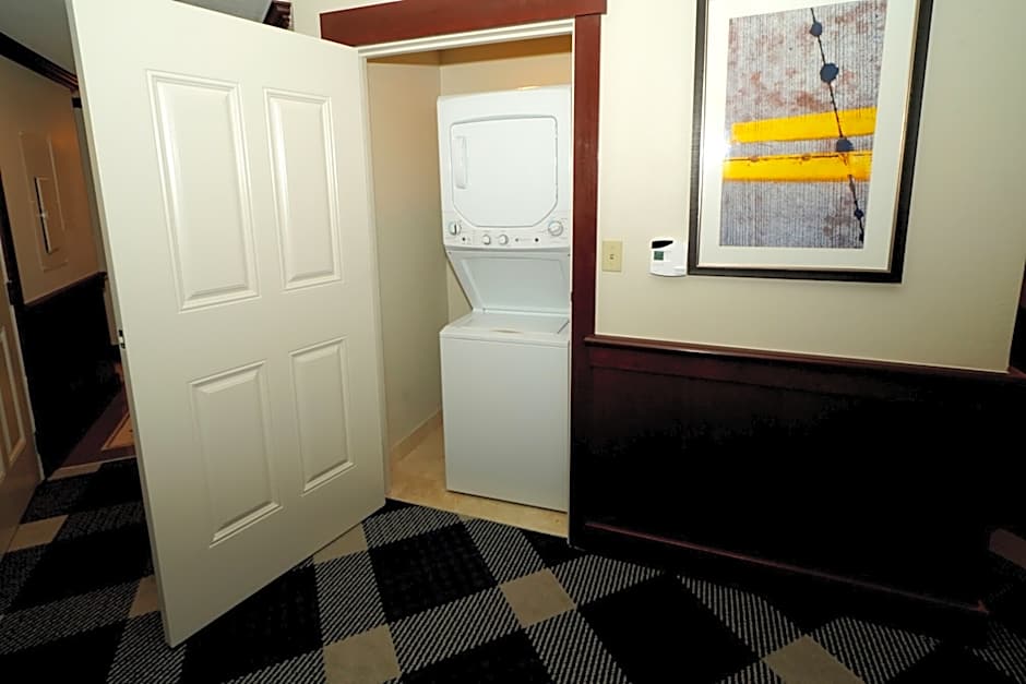 Heavenly Village Condos - Grand Residence