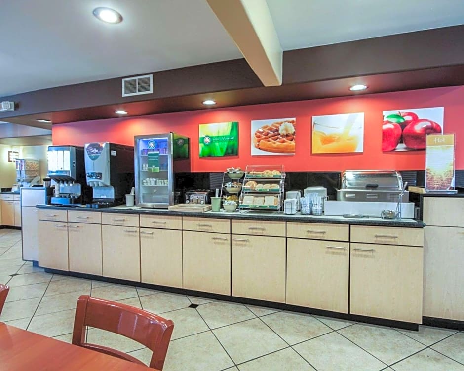 Quality Inn Airport East
