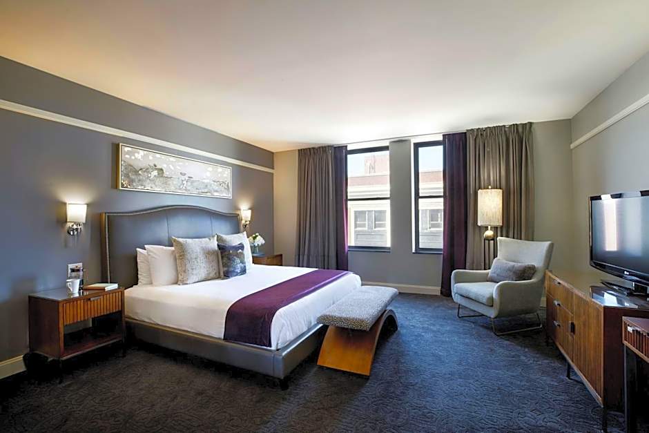 Ambassador Hotel Wichita, Autograph Collection by Marriott