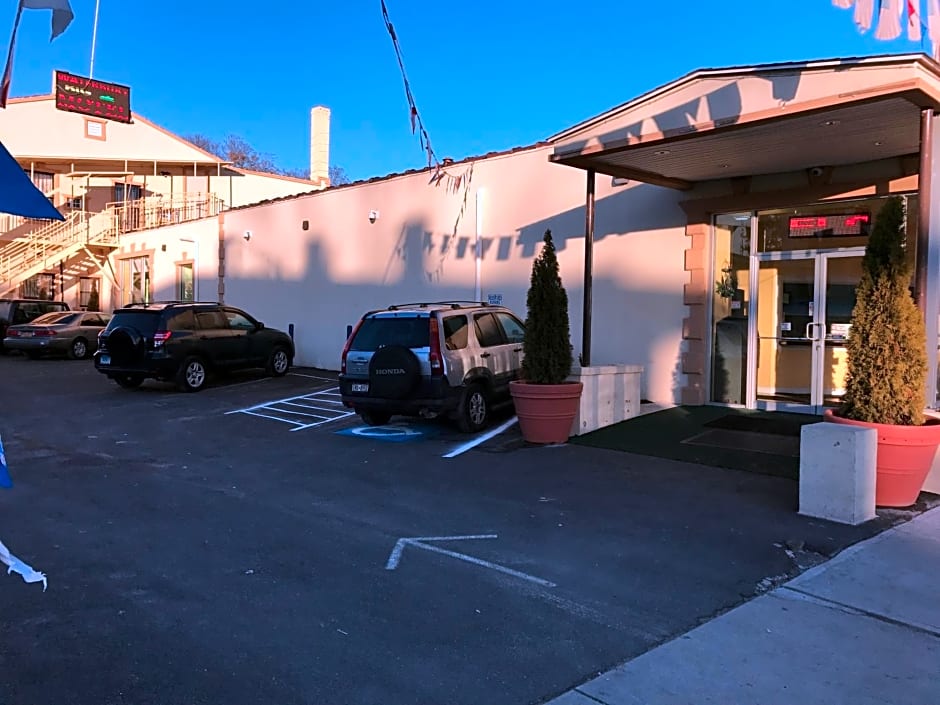 Waterbury Big Apple Motel