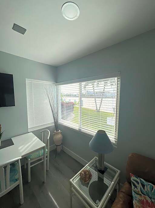 Aloha Condominium On the Intracoastal-Walk to the Beach