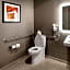 Holiday Inn Express Hotel & Suites Santa Clara