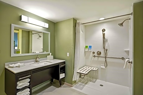 1 King Mobility Hearing Roll In Shower Suite
