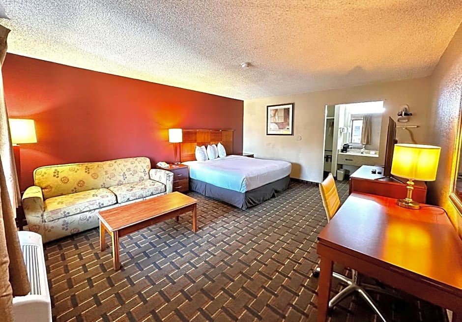 Days Inn & Suites by Wyndham Bossier City