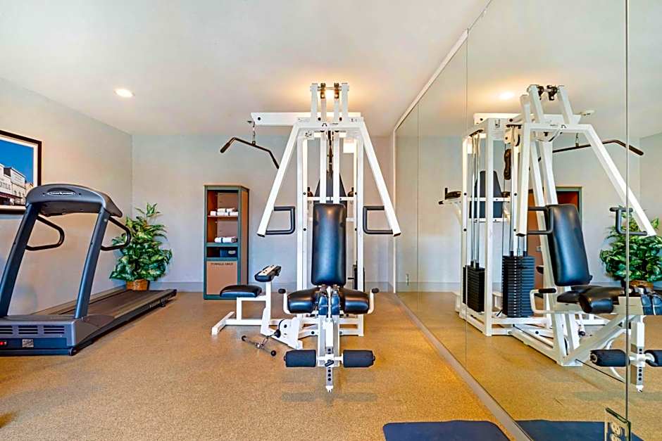 Best Western Cedar Inn And Suites