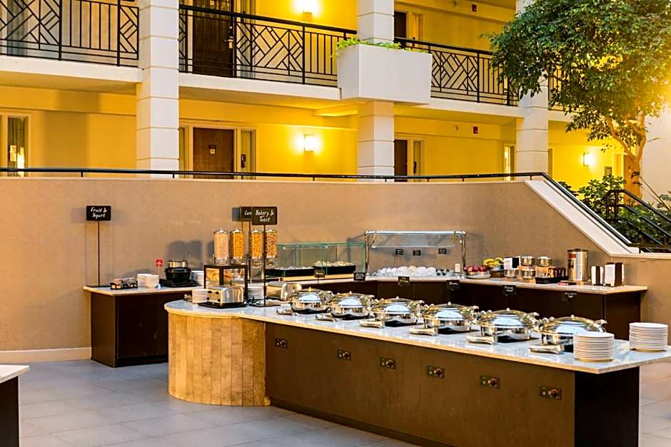 Embassy Suites By Hilton Hotel Piscataway-Somerset