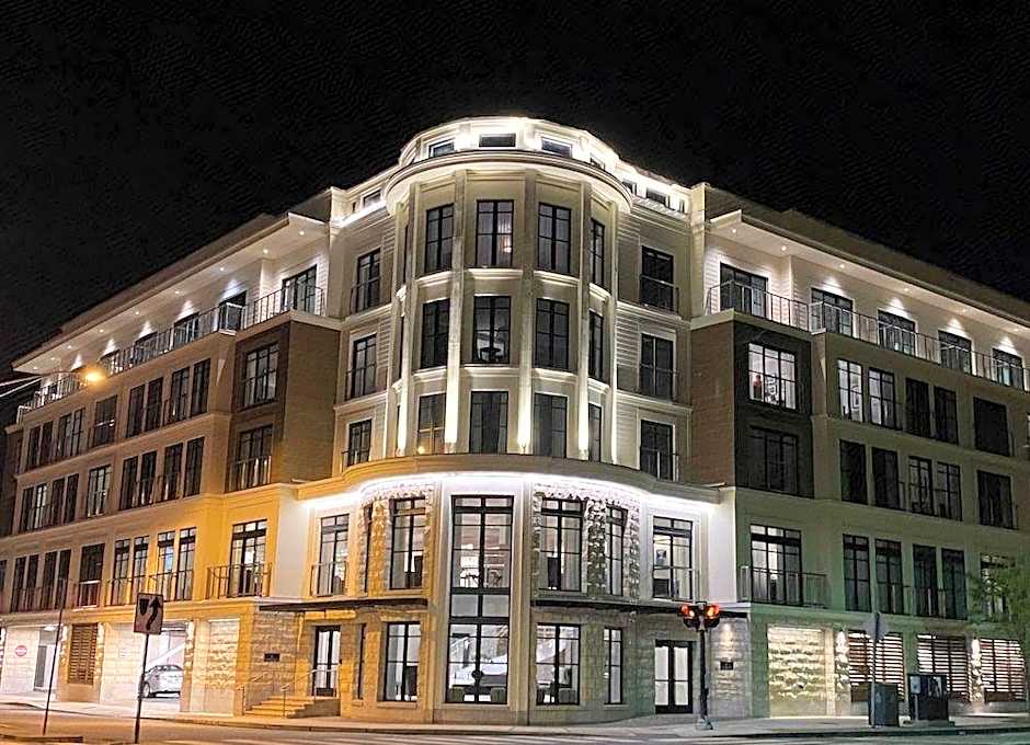 The Brenton Hotel