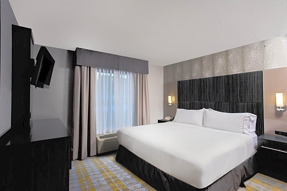 Holiday Inn Express Hotel & Suites Cooperstown