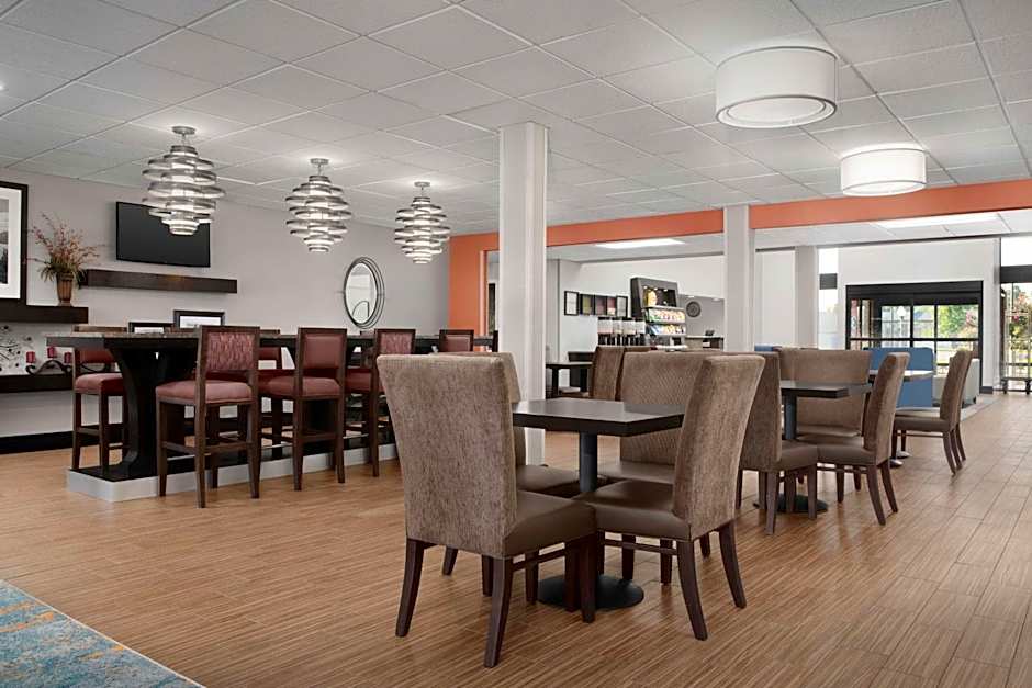 Hampton Inn By Hilton Russellville