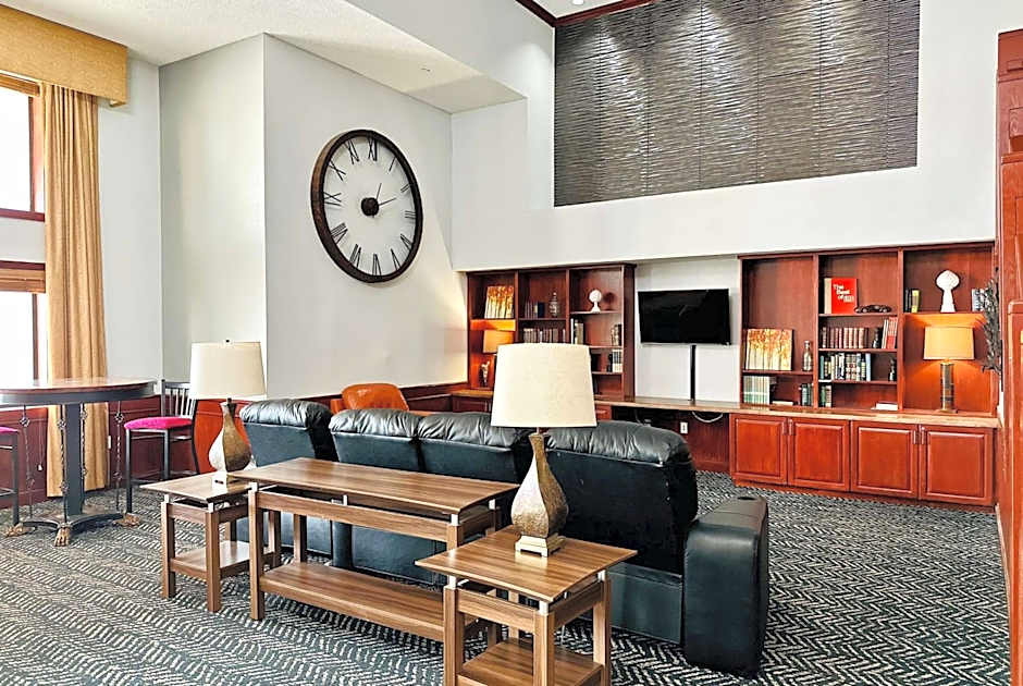 AmericInn by Wyndham Shakopee Near Canterbury Park