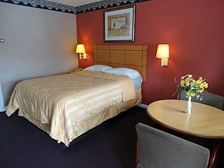 Queen Room