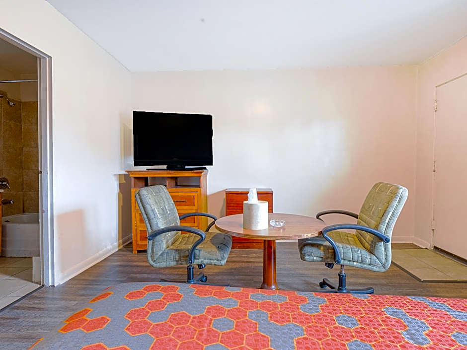 Manor Motel By OYO Near Oak Brook Chicago Westchester