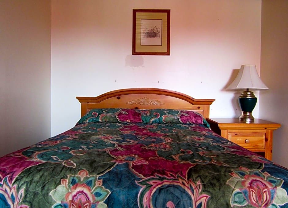 Travelers Lodge