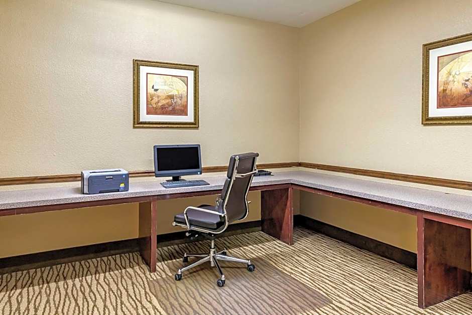 Comfort Suites Montgomery East Monticello Dr.