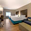 MainStay Suites Cincinnati University - Uptown
