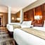 Comfort Suites University