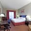 Holiday Inn Express Hotel & Suites Clarksville