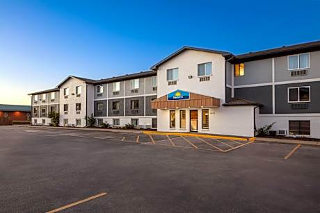 Days Inn by Wyndham Omaha - West Dodge