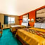 Super 8 by Wyndham Waco University Area