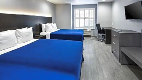 Queen Room with Two Queen Beds - Non-Smoking