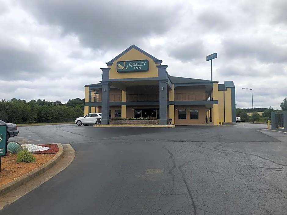 Quality Inn Adairsville