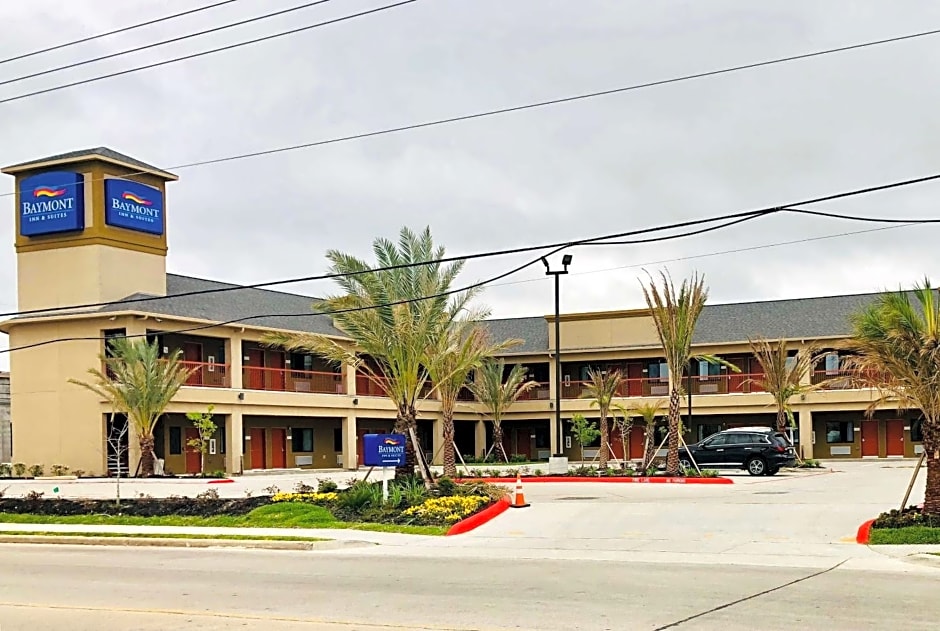 Baymont Inn & Suites Houston Hobby Airport