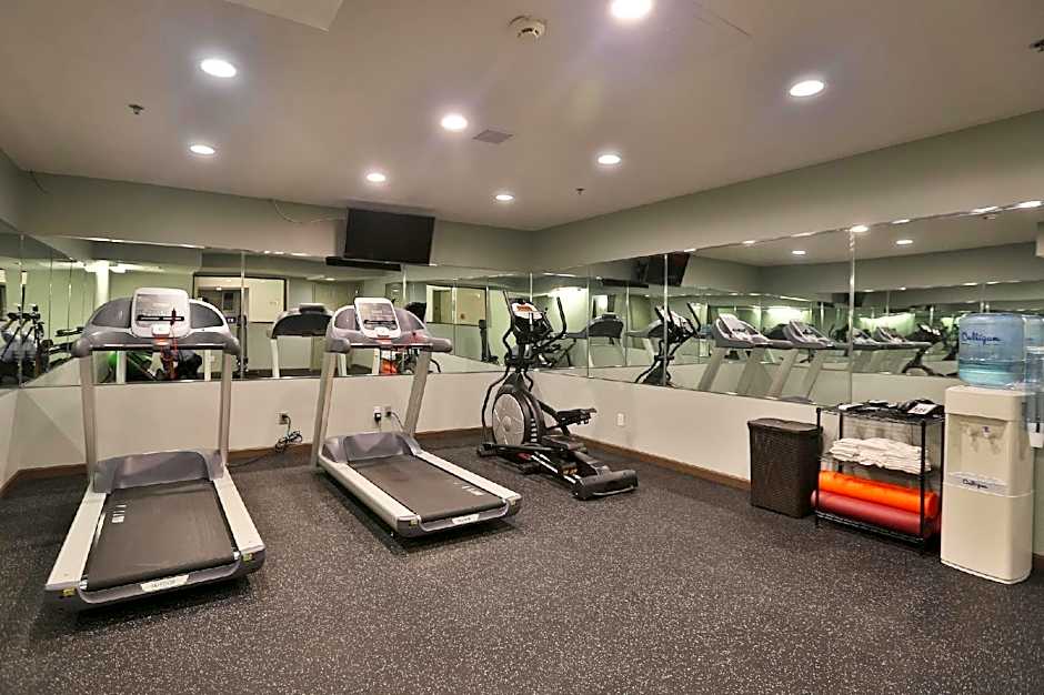 Ivy Court Inn and Suites