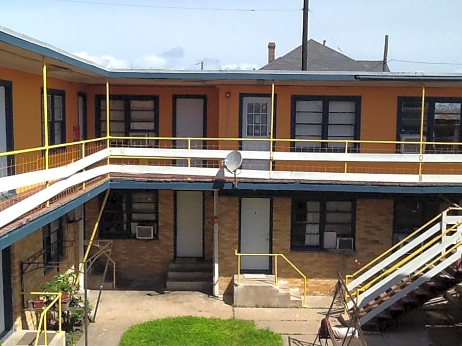 Rosenberg Motel