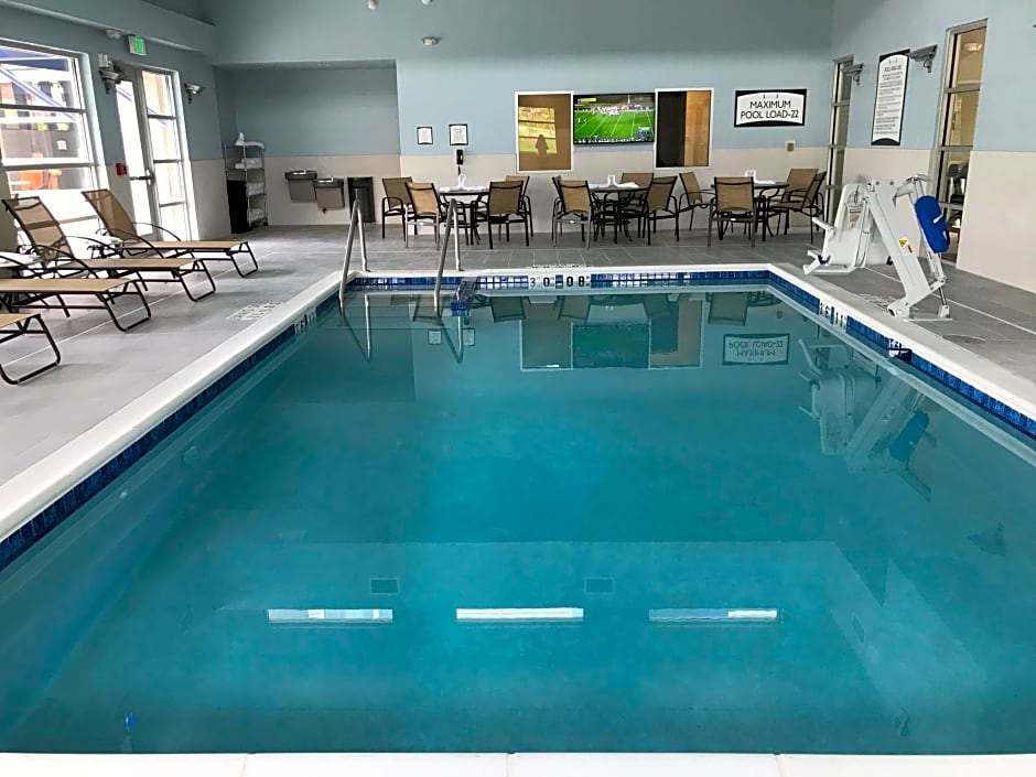 Staybridge Suites Madison - Fitchburg