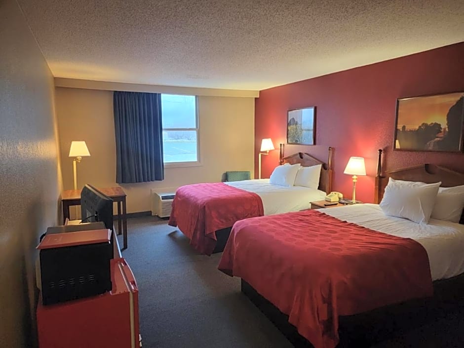 Ramada by Wyndham Angola/Fremont Area