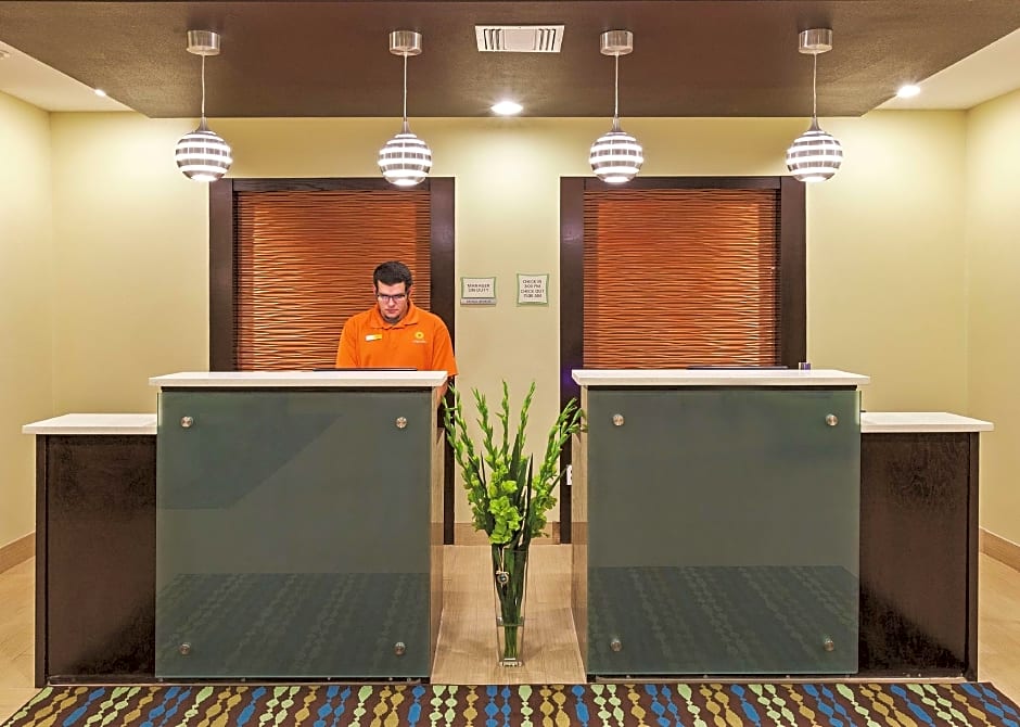 La Quinta Inn & Suites by Wyndham Beeville