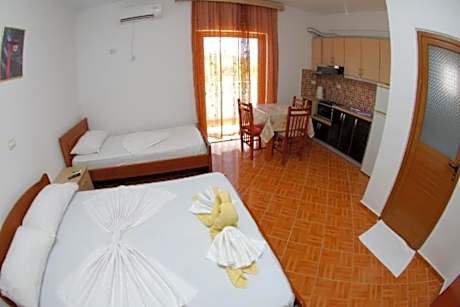 Vila Renato Ksamil - Alojamientos en KSAMIL