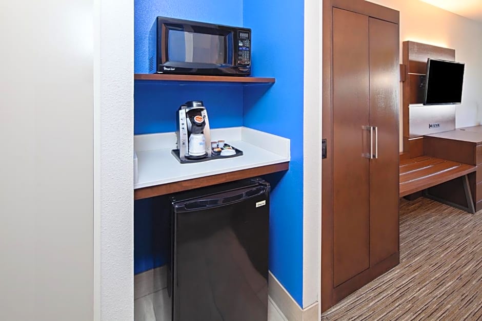 Holiday Inn Express & Suites Rancho Mirage - Palm Spgs Area by IHG