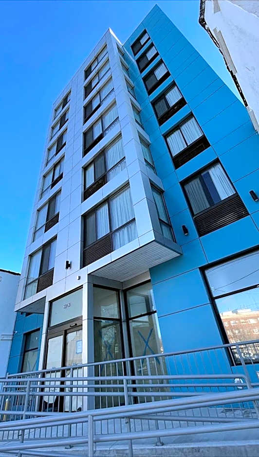 Royal Hotel Bronx