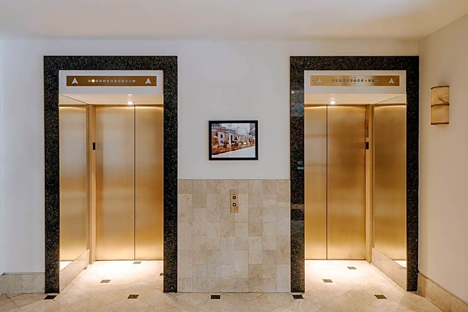 Club Quarters Hotel in Boston