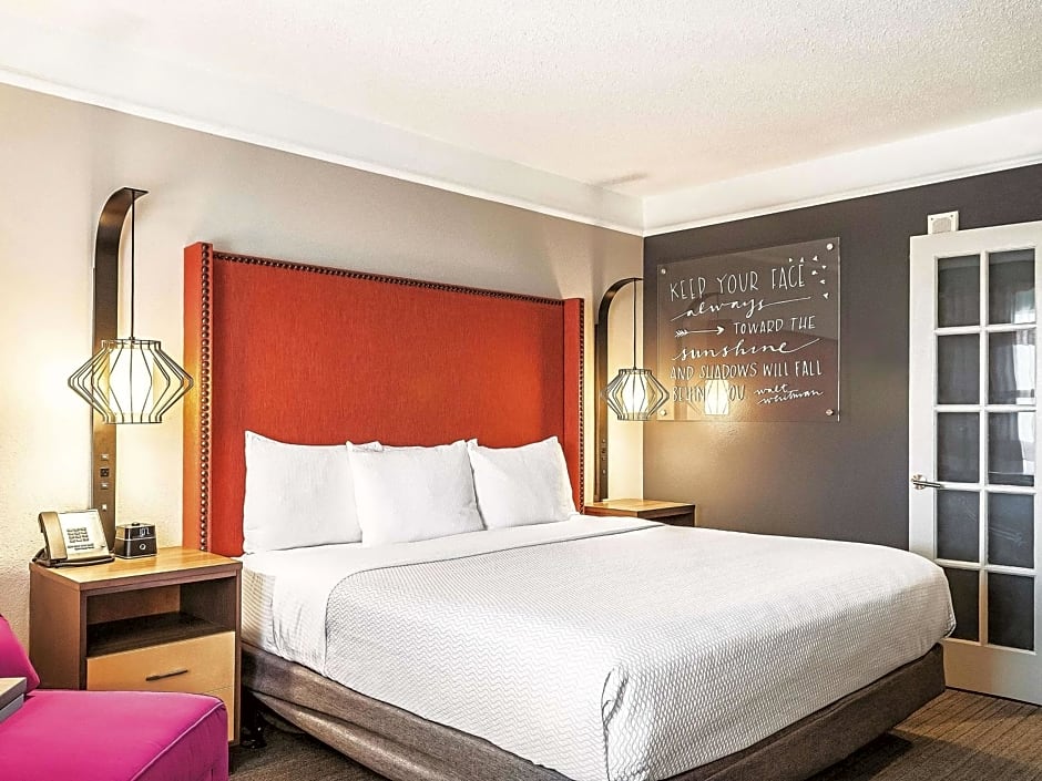La Quinta Inn & Suites by Wyndham New Orleans Downtown